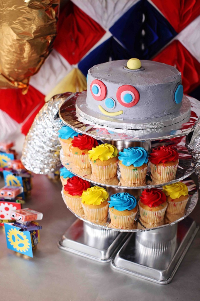 Boy's Birthday Party Ideas: Robot Birthday! | Pear Tree Blog